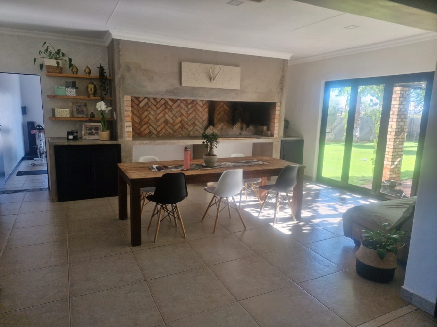 To Let 4 Bedroom Property for Rent in Keidebees Northern Cape